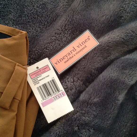 Vineyard Vines Men's 38x34 Brown Performance Breaker Pants - New With Tags - Picture 3 of 7